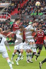 1. Bundesliga - Fußball - FC Ingolstadt 04 - Borussia Mönchengladbach - Kopfball Ecke Benjamin Hübner (5, FCI) Andreas Christensen (Gladbach 3) Havard Nordtveit (Gladbach 6) Darío Lezcano (37, FCI)