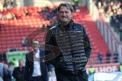 1. Bundesliga - Fußball - FC Ingolstadt 04 - Bayer 04 Leverkusen - Cheftrainer Ralph Hasenhüttl (FCI) vor dem Spiel