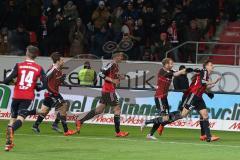 1. Bundesliga - Fußball - FC Ingolstadt 04 - SV Darmstadt 98 - Tor Jubel zum Ausgleich durch Robert Bauer (23, FCI) Jubel mit Moritz Hartmann (9, FCI) Benjamin Hübner (5, FCI)