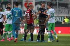 1. Bundesliga - Fußball - FC Ingolstadt 04 - VfL Wolfsburg -  Unentschieden Freude Cheftrainer Ralph Hasenhüttl (FCI) und Julian Draxler (Wolfsburg 10) und Tobias Levels (28, FCI)