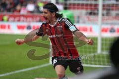 1. Bundesliga - Fußball - FC Ingolstadt 04 - Borussia Mönchengladbach - Tor Jubel 1:0 durch Moritz Hartmann (9, FCI), hier Almog Cohen (36, FCI)