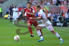 1. Bundesliga - Fußball - FC Ingolstadt 04 - FC Bayern München - Markus Suttner (29, FCI)  Philipp Lahm (21 Bayern)