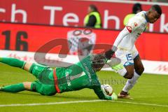 1. BL - Saison 2015/2016 - FC Ingolstadt 04 - 1. FSV Mainz 05 - Ramazan Özcan (#1 FC Ingolstadt 04) rettet vor Cordoba Copete #15 Mainz - Foto: Meyer Jürgen