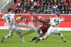 1. Bundesliga - Fußball - FC Ingolstadt 04 - Borussia Mönchengladbach - Drehschuß von Moritz Hartmann (9, FCI) Andreas Christensen (Gladbach 3) Nico Elvedi (Gladbach 30)