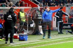 1. Bundesliga - Fußball - FC Ingolstadt 04 - 1. FC Köln - Cheftrainer Ralph Hasenhüttl (FCI) gestikuliert mit zu Co-Trainer Michael Henke (FCI) Foto: Adalbert Michalik