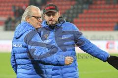 1. BL - Saison 2015/2016 - FC Ingolstadt 04 - Hertha BSC - Peter Jackwerth beim abklatschen mit Ralph Hasenhüttl (Trainer FC Ingolstadt 04) - Foto: Jürgen Meyer