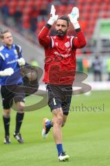 1. BL - Saison 2015/2016 - FC Ingolstadt 04 - Borussia Mönchengladbach - Ramazan Özcan (#1 FC Ingolstadt 04) beim einlaufen zum warm machen - Foto: Meyer Jürgen
