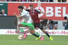 1. Bundesliga - Fußball - FC Ingolstadt 04 - VfL Wolfsburg -  Christian Träsch (Wolfsburg 15) und Pascal Groß (10, FCI)