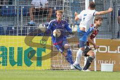 1. Bundesliga - Fußball - Testspiel - SV Grödig - FC Ingolstadt 04 - 1:0 - links Torwart Örjan Haskjard Nyland (26, FCI) kann den Ball nicht festhalten und Roman Wallner trifft zum 1:0 Tor