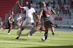 1. Bundesliga - Fußball - Testspiel -  FC Ingolstadt 04 - Celta De Vigo - Spielabbruch - links Roger de Oliveira Bernardo (8, FCI) Zweikampf