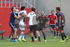 1. Bundesliga - Fußball - Testspiel -  FC Ingolstadt 04 - Celta De Vigo - Spielabbruch - Streit eskaliert zwischen Almog Cohen (36, FCI) und Castro Johatan (19). Cohen wird von den Spaniern festgehalten