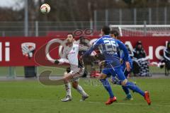 1. Bundesliga - Fußball - Testspiel - FC Ingolstadt 04 - Karlsruher SC - vorne weg Mathew Leckie (7, FCI), 26 Bjarne Thoelke (KSC) rechts