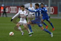 1. Bundesliga - Fußball - Testspiel - FC Ingolstadt 04 - Karlsruher SC - Mathew Leckie (7, FCI) Zweikampf mit 14 Manuel Gulde (KSC)