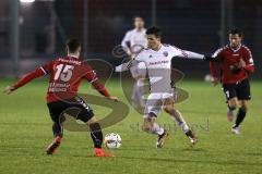 1. Bundesliga - Fußball - Testspiel - FC Ingolstadt 04 - SG Sonnenhof Großaspach - mitte Alfredo Morales (6, FCI) links 15 (SG) Felice Veccione