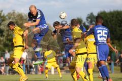 1. Bundesliga - Fußball - Testspiel - FC Ingolstadt 04 - VfR Aalen - Eckball oben am Ball Tobias Levels (28, FCI)