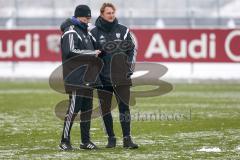 1. Bundesliga - Fußball - FC Ingolstadt 04 - Trainingsauftakt nach Winterpause - Co-Trainer Michael Henke (FCI) und Cheftrainer Ralph Hasenhüttl (FCI)