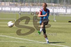 1. Bundesliga - Fußball - FC Ingolstadt 04 - Training - Saison 2015/2016 - Neuzugang Torwart Örjan Haskjard Nyland - Stefan Wannenwetsch (22, FCI)