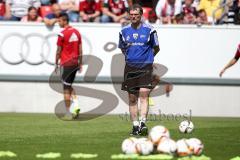 1. Bundesliga - Fußball - FC Ingolstadt 04 - Saisoneröffnung - Auftakttraining - Co-Trainer Michael Henke (FCI)