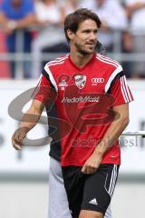 1. Bundesliga - Fußball - FC Ingolstadt 04 - Saisoneröffnung - Auftakttraining - Einlauf Neuzugang Romain Brégerie (18, FCI)
