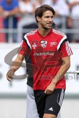 1. Bundesliga - Fußball - FC Ingolstadt 04 - Saisoneröffnung - Auftakttraining - Einlauf Neuzugang Romain Brégerie (18, FCI)