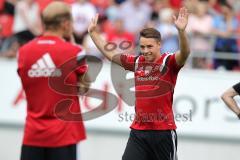 1. Bundesliga - Fußball - FC Ingolstadt 04 - Saisoneröffnung - Auftakttraining - Einlauf Thomas Pledl (30, FCI)