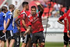 1. Bundesliga - Fußball - FC Ingolstadt 04 - Saisoneröffnung - Auftakttraining - Einlauf Stefan Lex (14, FCI)