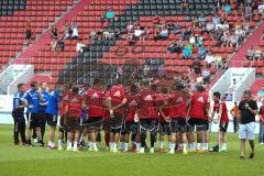 1. Bundesliga - Fußball - FC Ingolstadt 04 - Saisoneröffnung - Auftakttraining - Besprechung Cheftrainer Ralph Hasenhüttl (FCI)