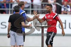1. Bundesliga - Fußball - FC Ingolstadt 04 - Saisoneröffnung - Auftakttraining - Einlauf Marvin Matip (34, FCI) mit Cheftrainer Ralph Hasenhüttl (FCI)