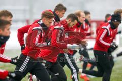 1. Bundesliga - Fußball - FC Ingolstadt 04 - Trainingsauftakt nach Winterpause - Sprints Laufen mitte Torwart Christian Ortag (39, FCI)