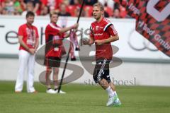 1. Bundesliga - Fußball - FC Ingolstadt 04 - Saisoneröffnung - Auftakttraining - Einlauf Stefan Wannenwetsch (22, FCI)