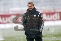 1. Bundesliga - Fußball - FC Ingolstadt 04 - Trainingsauftakt nach Winterpause - gut gelaunt Cheftrainer Ralph Hasenhüttl (FCI)