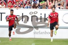 1. Bundesliga - Fußball - FC Ingolstadt 04 - Saisoneröffnung - Auftakttraining - Elias Kachunga (25, FCI) und Romain Brégerie (18, FCI)