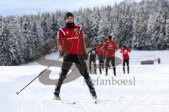 1. Bundesliga - Fußball - FC Ingolstadt 04 - Winterpause Training - Langlauf in Seefeld - Thomas Pledl (30, FCI) gut auf den Skiern