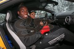 1. Bundesliga - Fußball - FC Ingolstadt 04 - Winterpause - Besuch bei Audi driving experience in Seefeld/Österreich -  Thomas Pledl (30, FCI) und Danny da Costa (21, FCI) im Audi TT