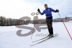 1. Bundesliga - Fußball - FC Ingolstadt 04 - Winterpause Training - Langlauf in Seefeld - geübter Langläufer Österreicher Cheftrainer Ralph Hasenhüttl (FCI)