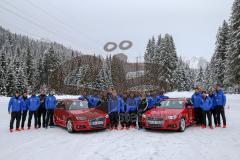 1. Bundesliga - Fußball - FC Ingolstadt 04 - Winterpause - Besuch bei Audi driving experience in Seefeld/Österreich -  Teamfoto am neuen Audi A4 Avant