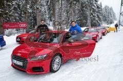 1. Bundesliga - Fußball - FC Ingolstadt 04 - Winterpause - Besuch bei Audi driving experience in Seefeld/Österreich -  Benjamin Hübner (5, FCI) und Pascal Groß (10, FCI) am Audi TT