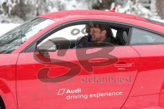 1. Bundesliga - Fußball - FC Ingolstadt 04 - Winterpause - Besuch bei Audi driving experience in Seefeld/Österreich -  Cheftrainer Ralph Hasenhüttl (FCI) und hinten Co-Trainer Michael Henke (FCI) im Audi TT