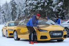 1. Bundesliga - Fußball - FC Ingolstadt 04 - Winterpause - Besuch bei Audi driving experience in Seefeld/Österreich -  Moritz Hartmann (9, FCI)