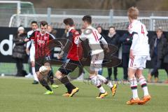 A-Junioren Bundesliga SW - FC Ingolstadt 04 - FC Bayern München - links am Ball, Romans Schweizer (FCI) und Patrick Hasenhüttl mitte