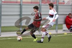 A-Junioren Bundesliga SW - FC Ingolstadt 04 - FC Bayern München - Darius Jalinous links