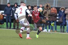 A-Junioren Bundesliga SW - FC Ingolstadt 04 - FC Bayern München - rechts am Ball Romans Schweizer (FCI) und links Matthias Stingl (FCB)