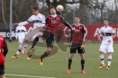 A-Junioren Bundesliga SW - FC Ingolstadt 04 - FC Bayern München - Patrick Hasenhüttl Kopfballduell, rechts Maximilian Thalhammer