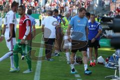 DFB-Pokal - 1. Runde - Fußball - FC Ingolstadt 04 - SpVgg Unterhaching - Spiel ist aus, Unterhaching siegt mit 2:1, Ingolstadt scheidet aus, Torwart Ramazan Özcan (1, FCI) Cheftrainer Ralph Hasenhüttl (FCI)