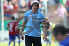 DFB-Pokal - 1. Runde - Fußball - FC Ingolstadt 04 - SpVgg Unterhaching - Cheftrainer Ralph Hasenhüttl (FCI) am Spielfeldrand nachdenklich