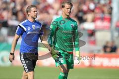 DFB-Pokal - 1. Runde - Fußball - FC Ingolstadt 04 - SpVgg Unterhaching - rechts Torwart Örjan Haskjard Nyland (26, FCI) geht in die Pause