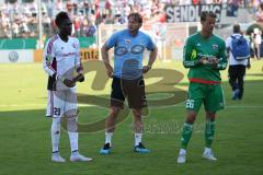 DFB-Pokal - 1. Runde - Fußball - FC Ingolstadt 04 - SpVgg Unterhaching - Spiel ist aus, Unterhaching siegt mit 2:1, Ingolstadt scheidet aus, Cheftrainer Ralph Hasenhüttl (FCI) tröstet Danny da Costa (21, FCI) mit Torwart Örjan Haskjard Nyland (26, FCI)