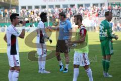 DFB-Pokal - 1. Runde - Fußball - FC Ingolstadt 04 - SpVgg Unterhaching - Spiel ist aus, Unterhaching siegt mit 2:1, Ingolstadt scheidet aus, Cheftrainer Ralph Hasenhüttl (FCI) tröstet Danny da Costa (21, FCI)