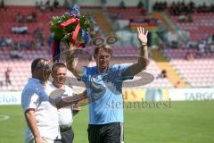 DFB-Pokal - 1. Runde - Fußball - FC Ingolstadt 04 - SpVgg Unterhaching - Geburtstagsgratulation Cheftrainer Ralph Hasenhüttl (FCI)