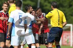 Regionalliga Bayern - FC Ingolstadt 04 II - SV 01 Viktoria Aschaffenburg - 5:3 - Streit am Platz Andreas Buchner (16) und Ugur Albayrak (AB 19)